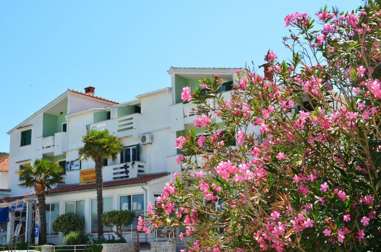 Apartments Julija Preko Exterior photo